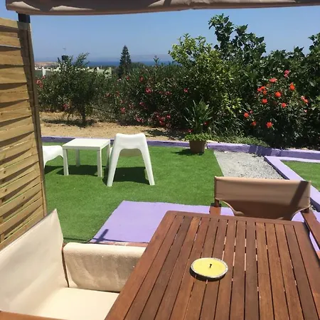 Traditional Studio Near Airport And * Καρτερός
