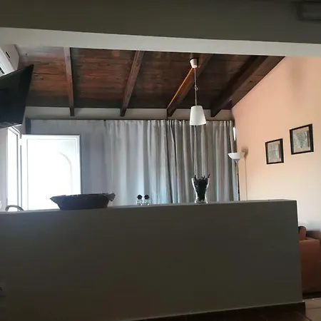 Traditional Studio Near Airport And *
