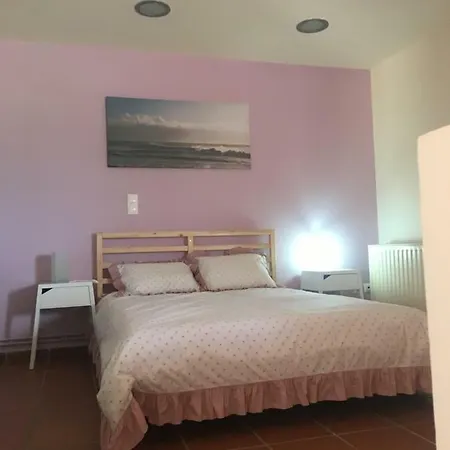 Traditional Studio Near Airport And Apartment Karteros