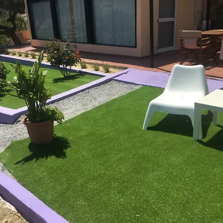 Apartment Traditional Studio Near Airport And
