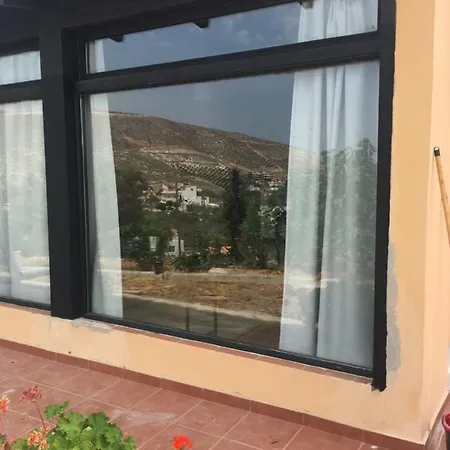 Appartement Traditional Studio Near Airport And *